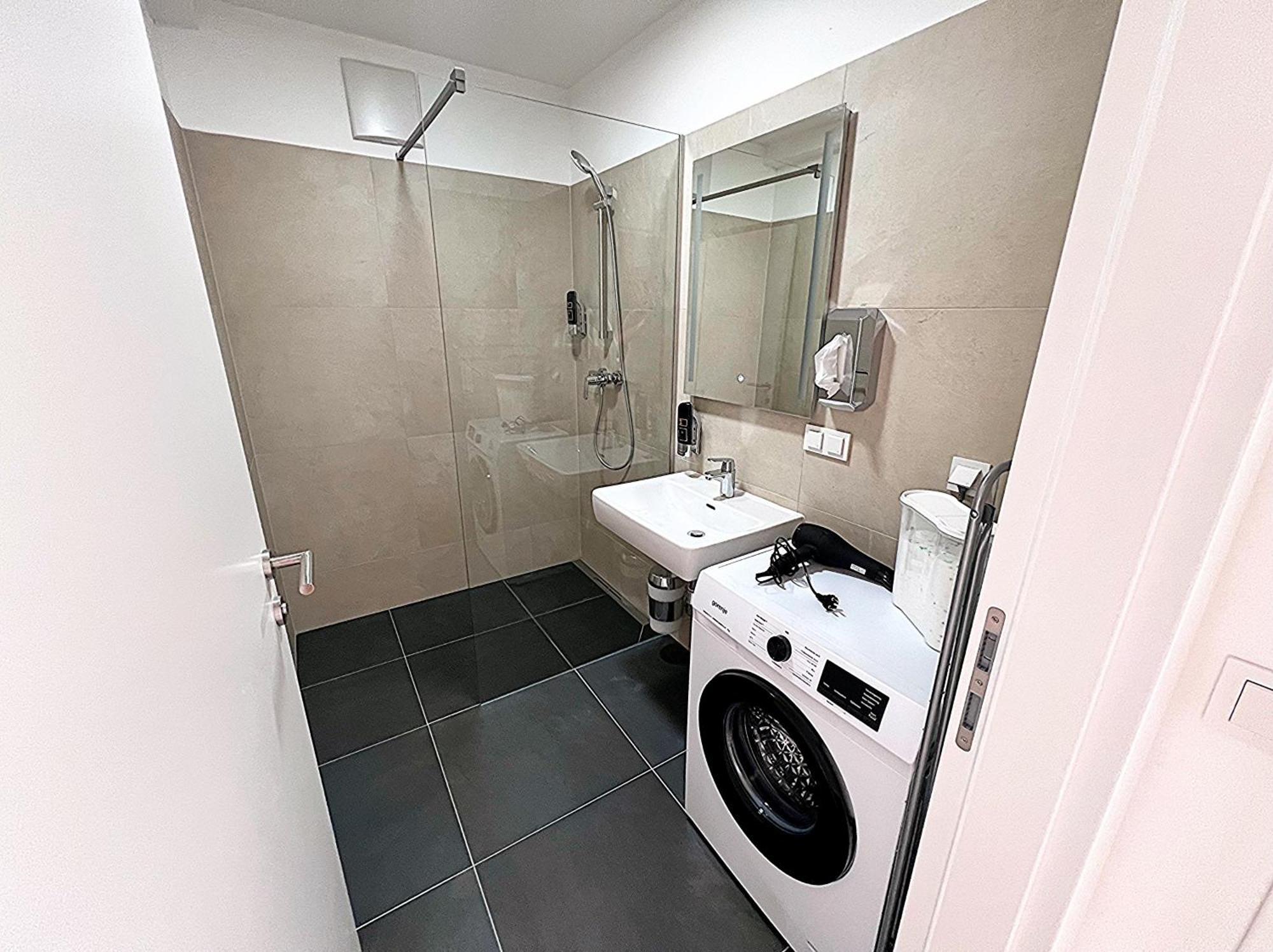 Gg13 Vienna, Air-conditioned, Next To Metro, Close To Sights Apartment *